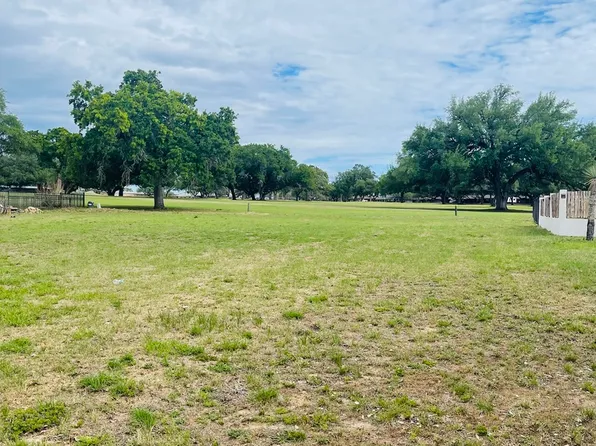 702 Jack Nicklaus LOT 2, Devine, TX 78016