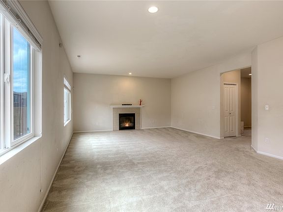 4th image of 18302 72nd Ave E