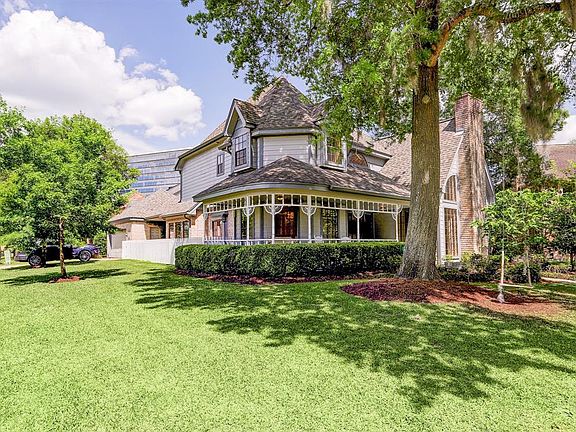 2nd image of 803 Walkwood Cir