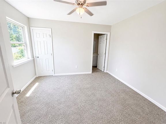 5th image of 15105 1st St