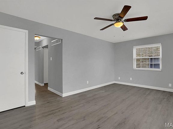 4th image of 10078 Puttington Dr