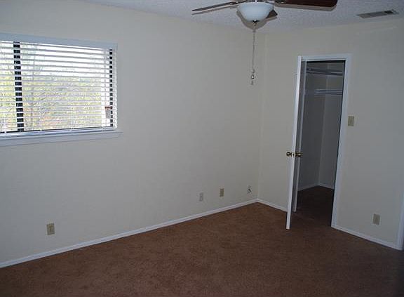 5th image of 3537 N Hills Dr APT B