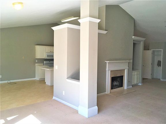 5th image of 1002 Fairmont Park Dr