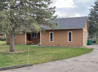 38799 N Cedar Valley Dr, Lake Villa, IL 60046