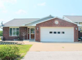 1314 N Cherry St, Avoca, IA 51521