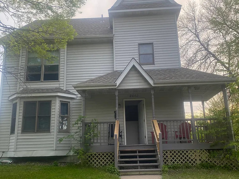 2643 Lyndale Ave N — Photo 1