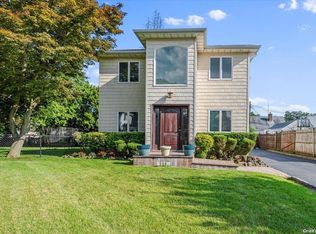 114 Wilson Rd, Valley Stream, NY 11581