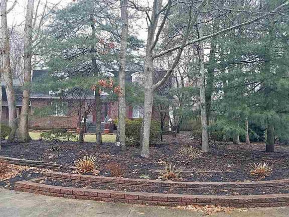 2nd image of 331 W Quail Dr