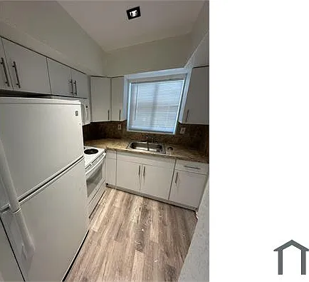 1949 NE 172nd St #9 — Photo 9