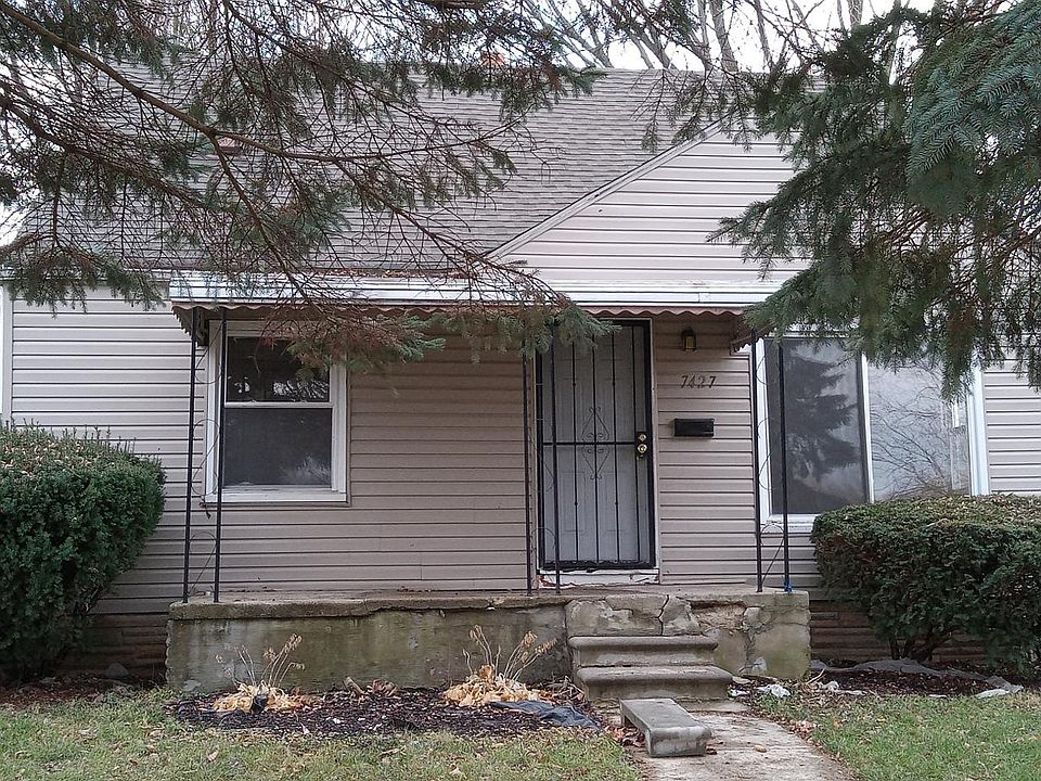 1st image of 7427 Parkland
