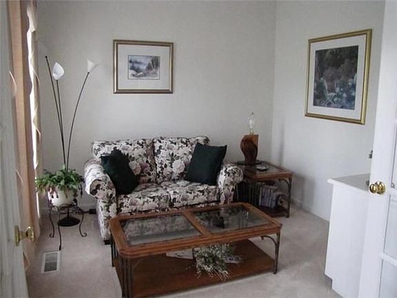 2nd image of 28 Helmsford Way