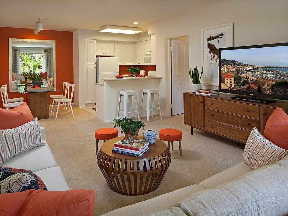 Serrano Apartment Homes