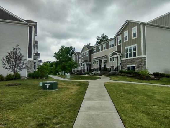 2nd image of 1039 Atterberg Rd