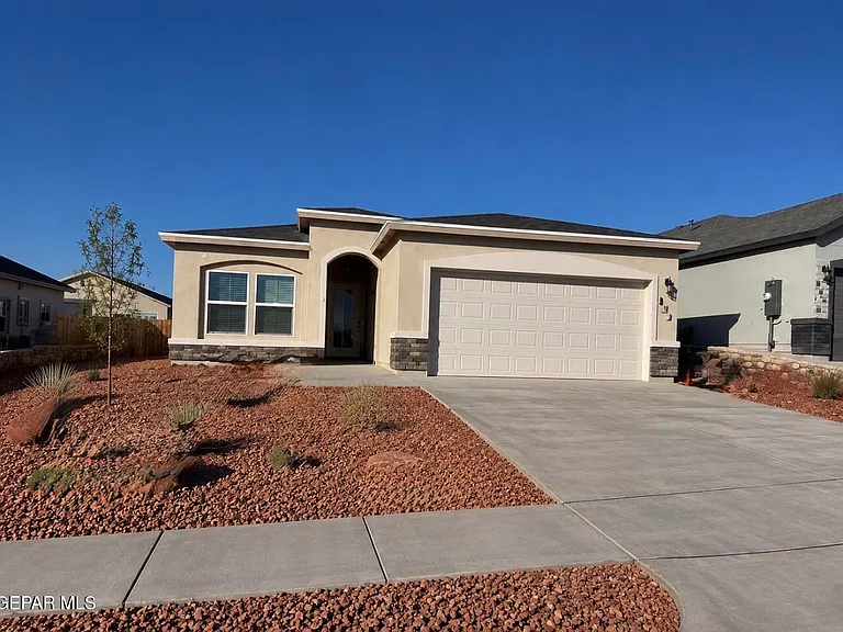 457 Josefa Cerezerez St — Photo 1