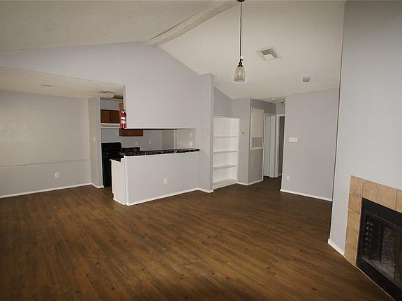 2nd image of 5523 Farley Dr #A