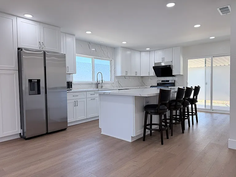 12650 Cypress Ave — Photo 4