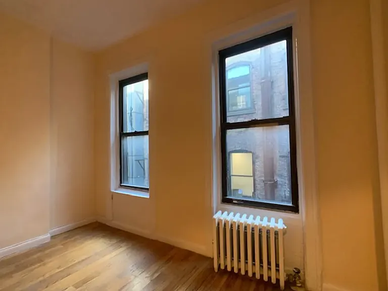 1758 1st Ave #8 — Photo 3
