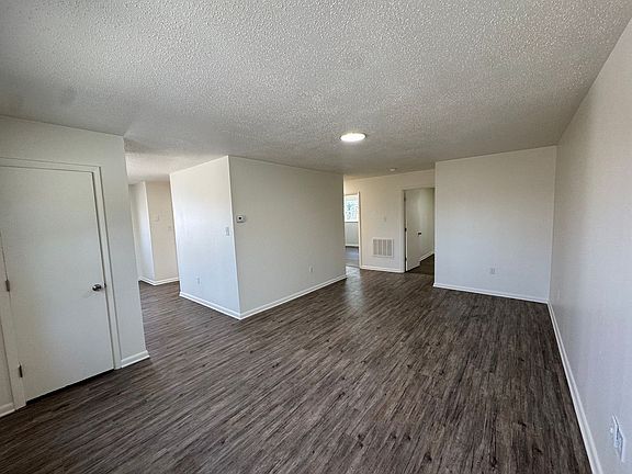 3rd image of 115 Towneview Estates Dr APT 1