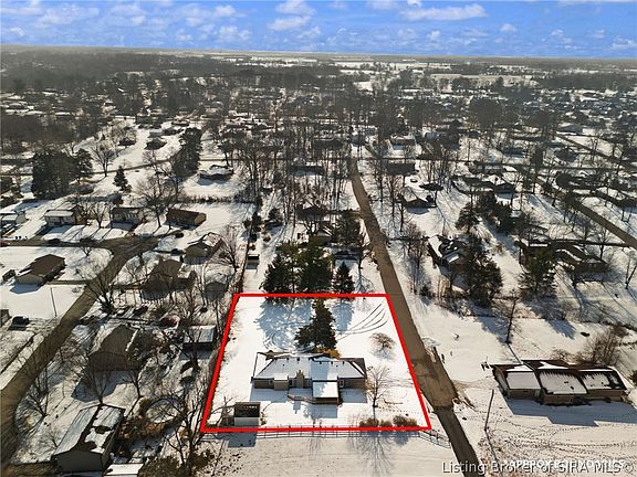 3rd image of 8526 Brock Road