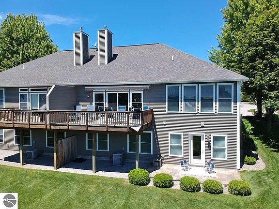 4th image of 895 N Bay Cliff Dr #23