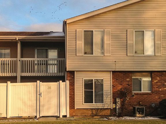 4th image of 2 E Fernwood Dr
