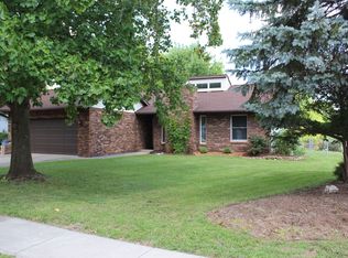 801 Chancellor Dr, Edwardsville, IL 62025