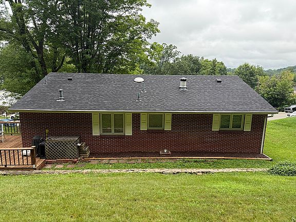 3rd image of 822 Sherwood Rd