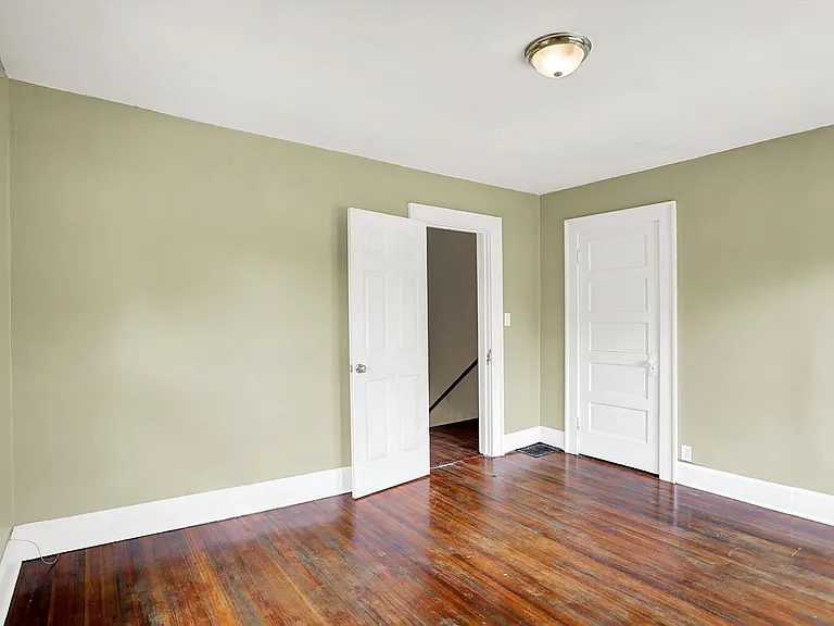 626 N Riley Ave — Photo 23