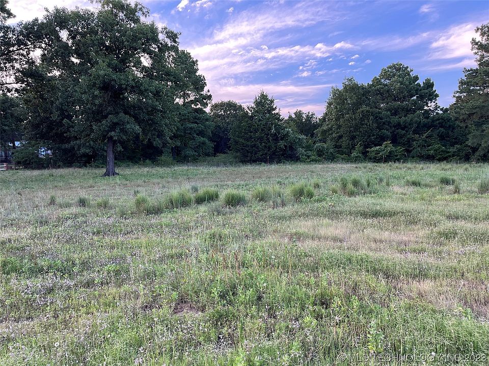 2nd image of Comanche Dr