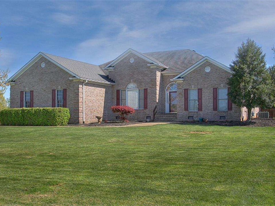 1st image of 404 Calumet Way