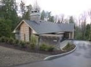 2065 80th Ave SE, Mercer Island, WA 98040