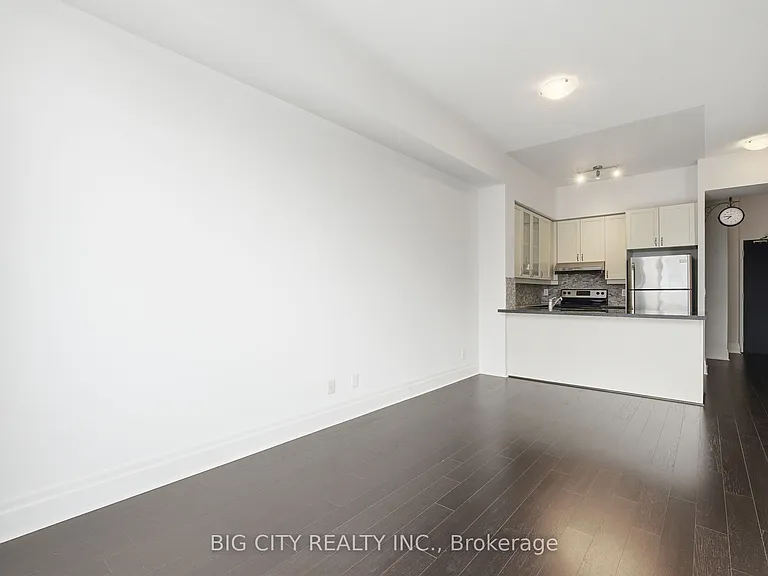 131 Upper Duke Cres #1005 — Photo 20