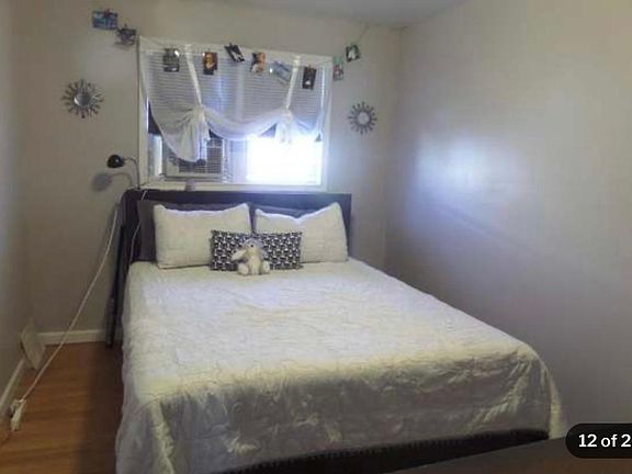 3rd image of 1029 Sharon Ave #1029