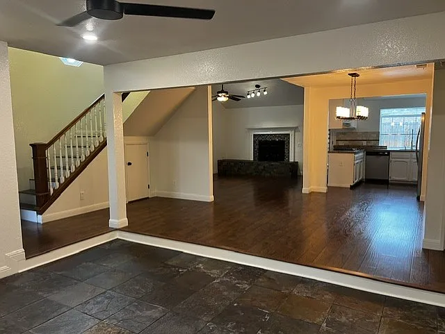 3 bed, 1826 sqft, $2,295 — Photo 4