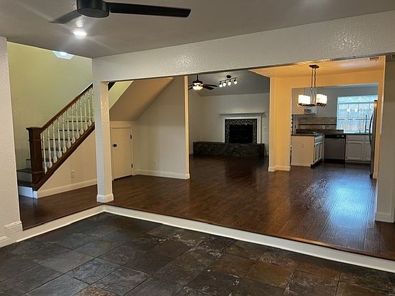 4th image of 1043 E Fallbrook Ave