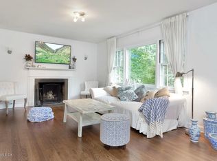 29 Long Meadow Rd, Riverside, CT 06878