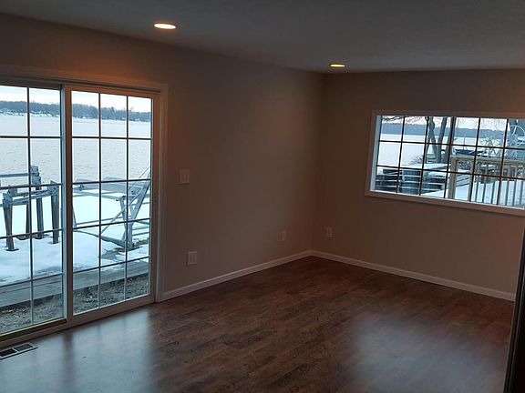 2nd image of 1930 Ames Dr