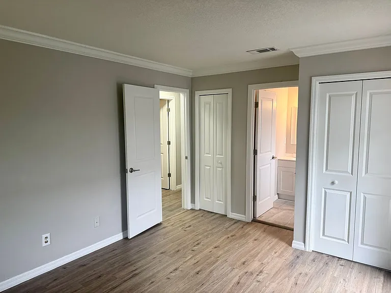 3784 Lake Shore Dr — Photo 12