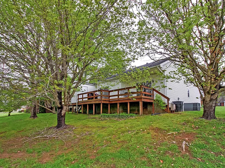 1215 Carriage Park Dr — Photo 19