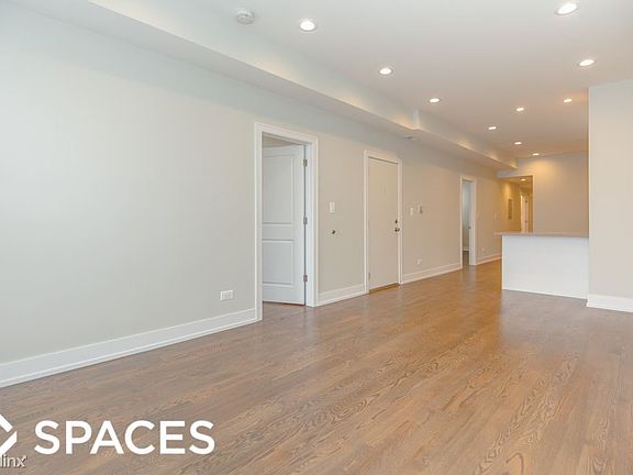 3rd image of 2315 N Southport Ave #Unt3f