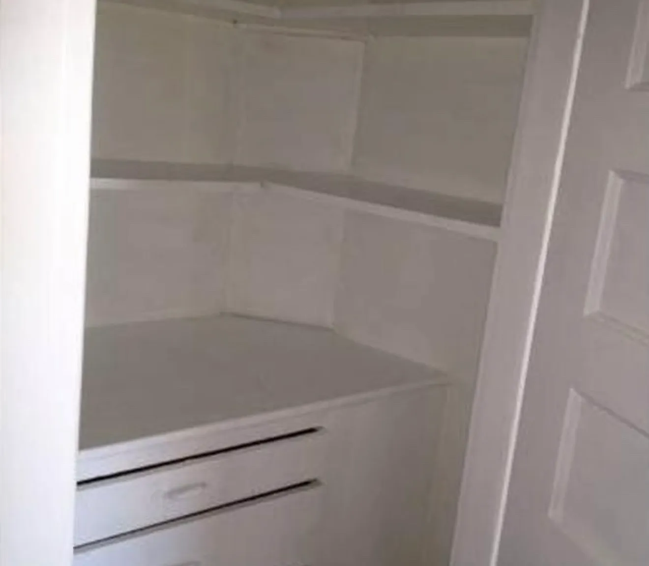 5 bed, 2000 sqft, $3,400 — Photo 3