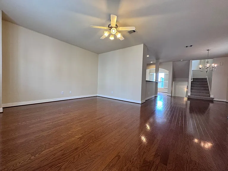 2333 Ann St — Photo 5