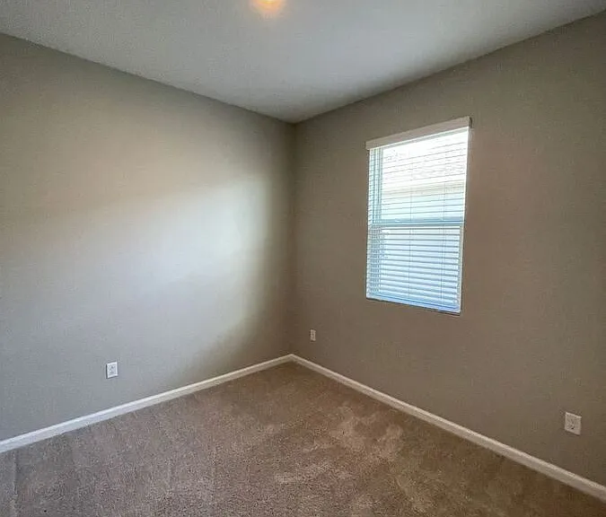 824 Blue Creek Dr — Photo 18