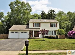 13 Rebecca Ct, Dayton, NJ