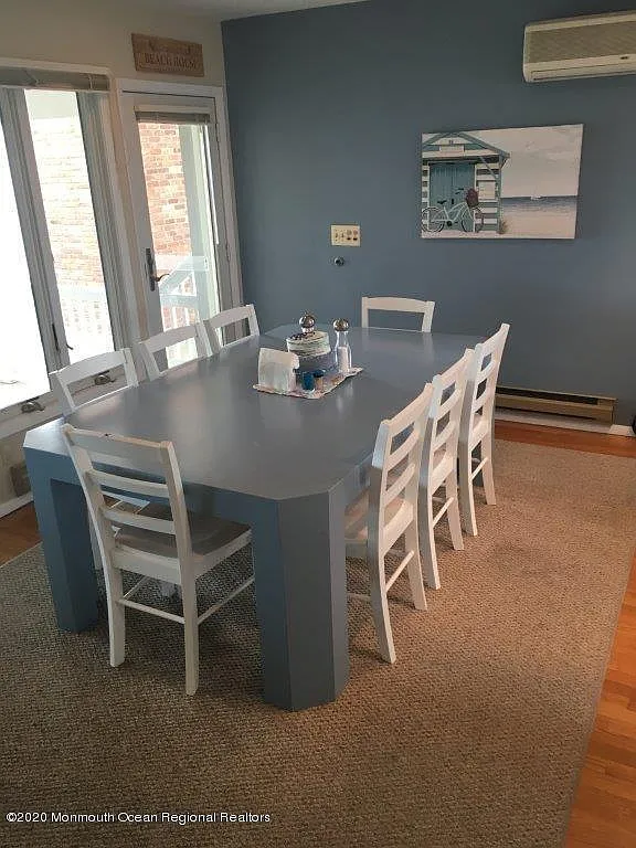 4 bed, 1459 sqft, $7,500 — Photo 2