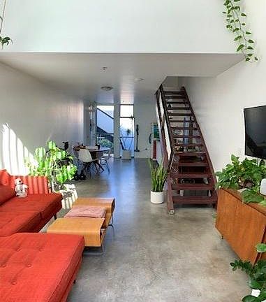 4th image of 750 11th Ave Unit 108
