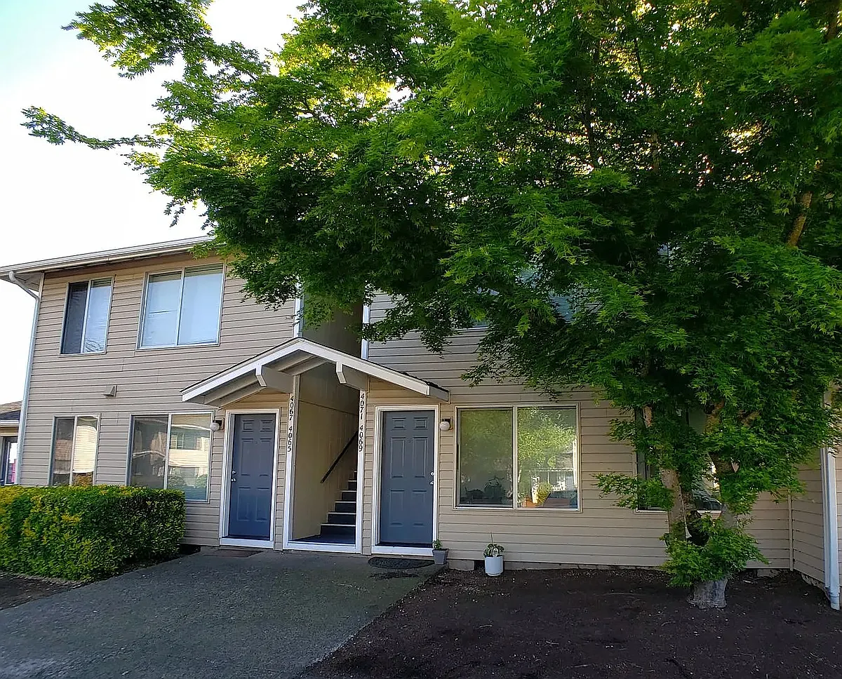 Greenwood Park Apartments — Photo 1