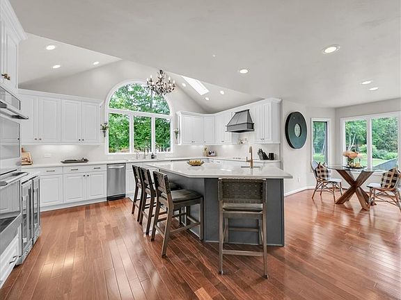 2nd image of 2044 Hallmark Way