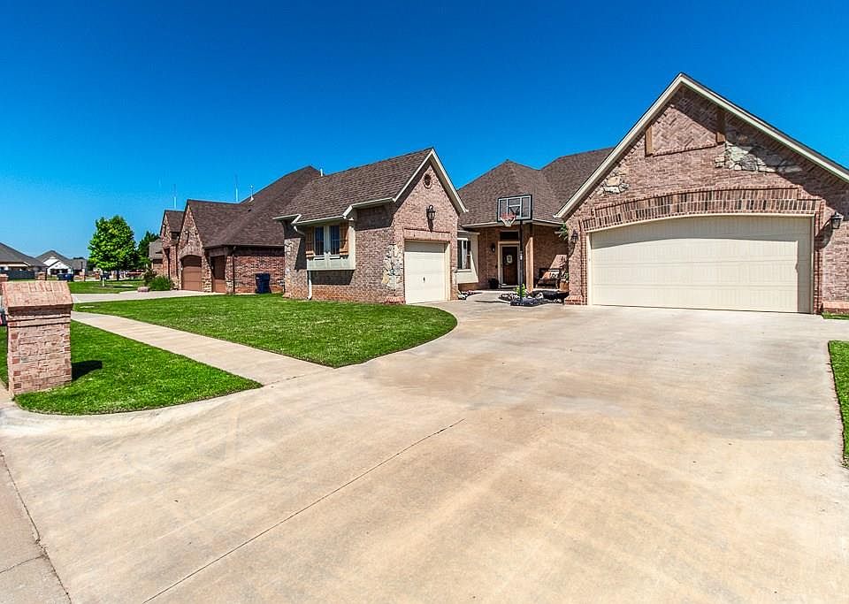 1st image of 8901 SW 53rd Ct