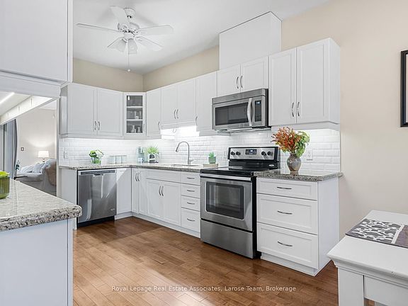 4th image of 25 Stickland Ln